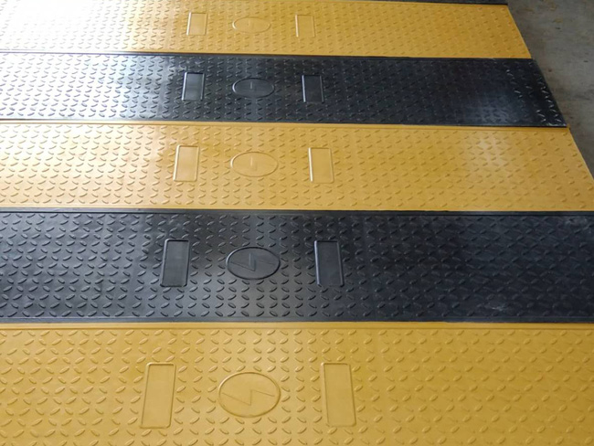 普通（平口）式电缆沟盖板